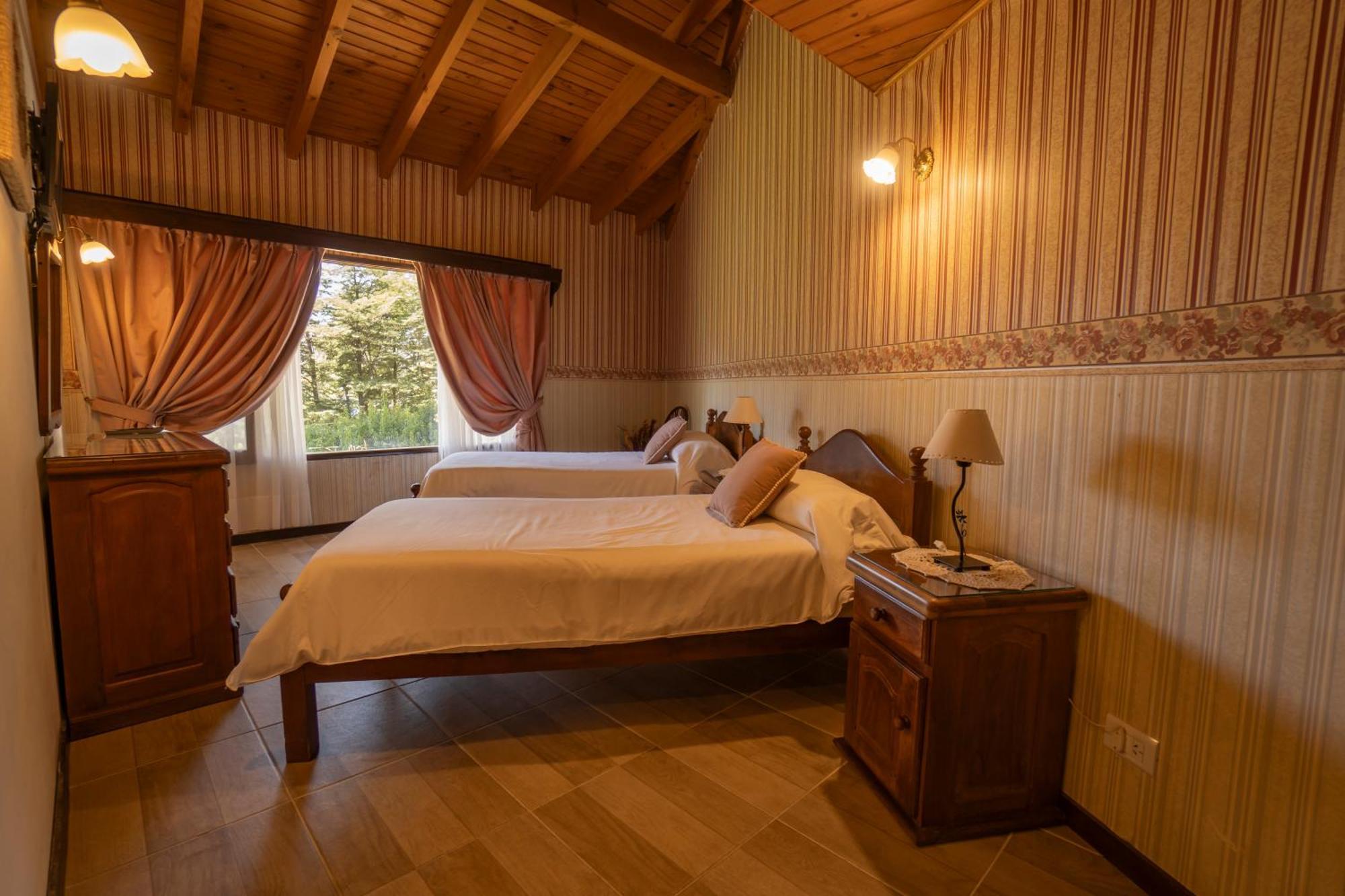 Hosteria El Condado San Carlos de Bariloche Luaran gambar
