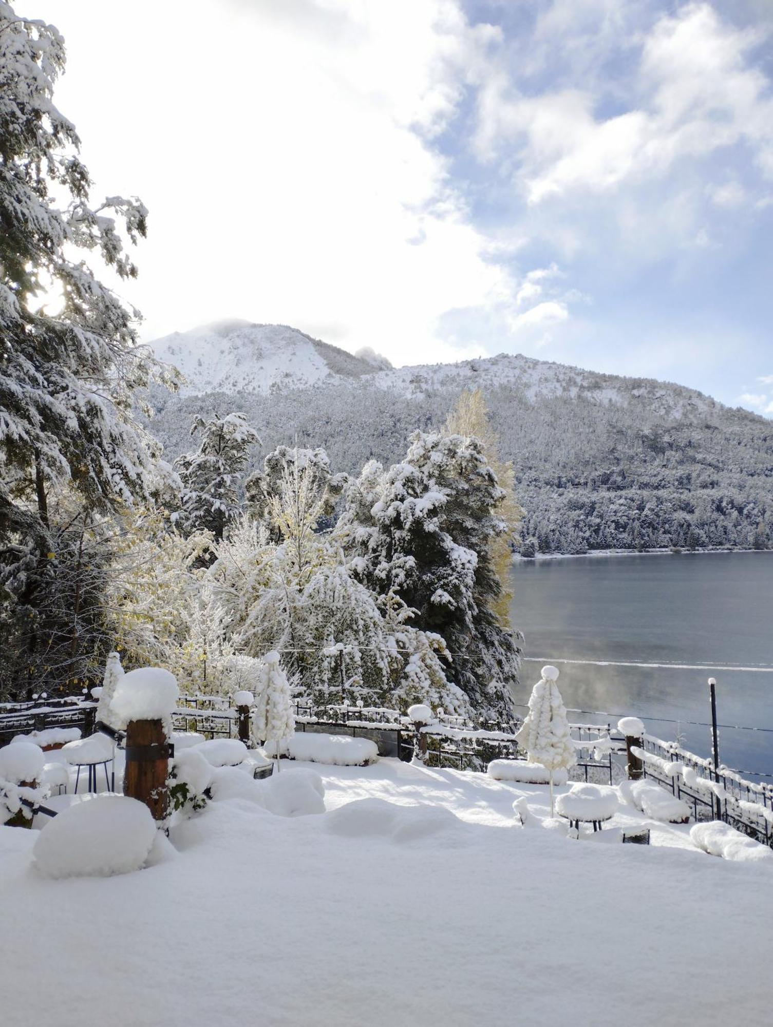 Hosteria El Condado San Carlos de Bariloche Luaran gambar